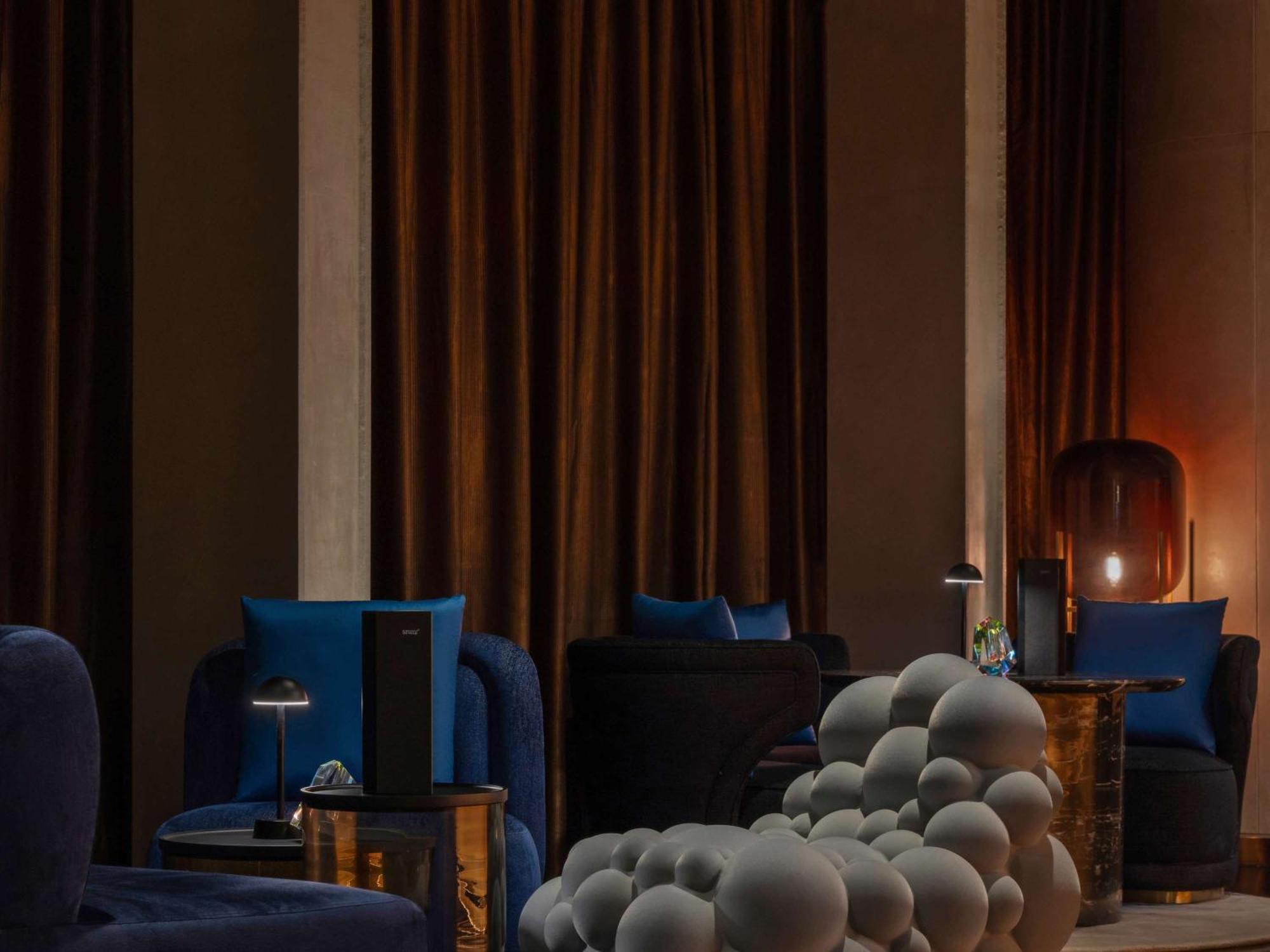 So/ Uptown Dubai Hotel Buitenkant foto The interior of the hotel